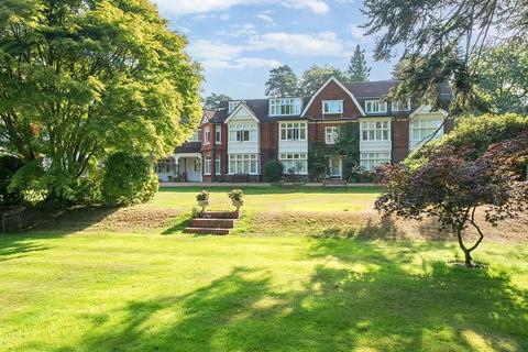 undefined, Tilford Road, Surrey GU26