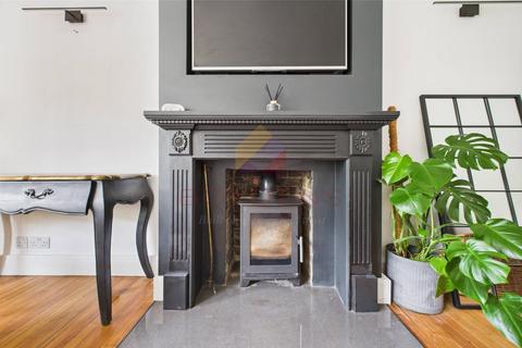 4 bedroom detached house for sale, Pines Road, Chelmsford CM1