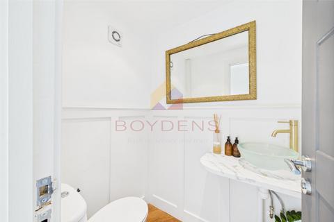 undefined, Pines Road, Chelmsford CM1