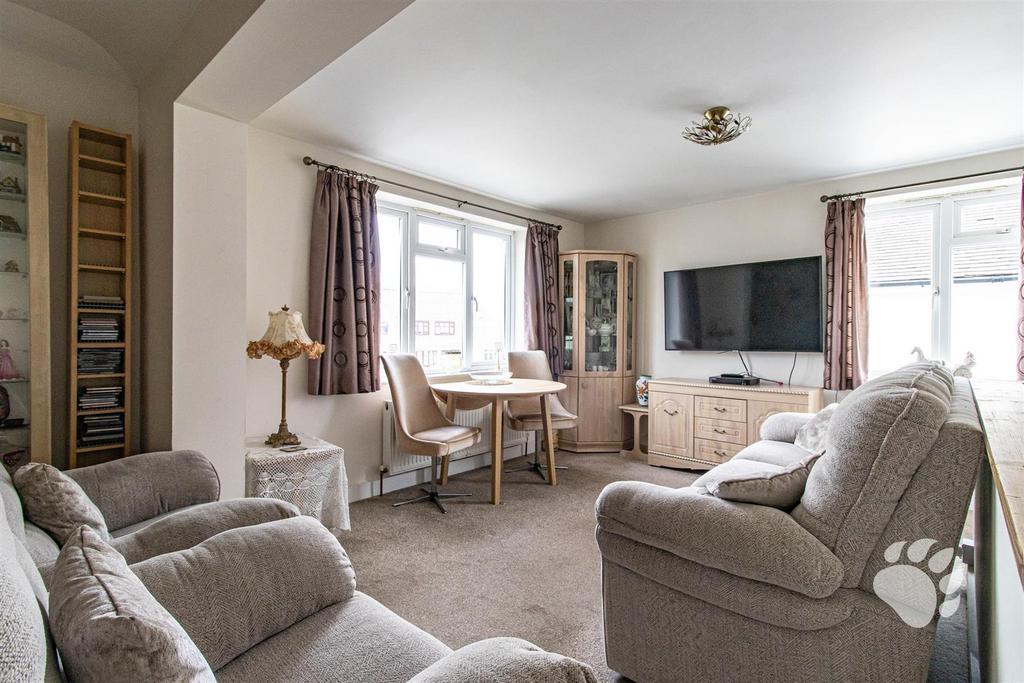 First Floor Lounge/Diner