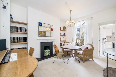 2 bedroom flat to rent, Lancashire Court, London W1S