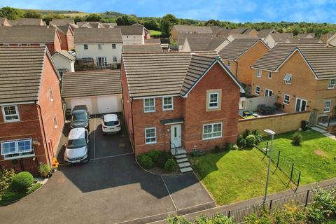 17 Cecil Griffiths Close, Tonna, Neath, SA11 3FF