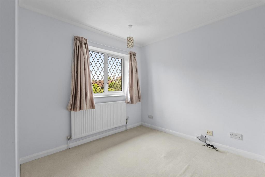 4 Grange Road, HP15 7 QZ-2.jpg