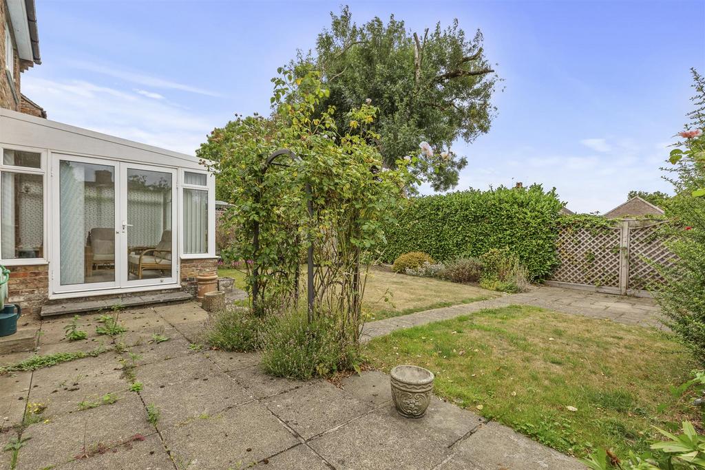 4 Grange Road, HP15 7 QZ-12.jpg