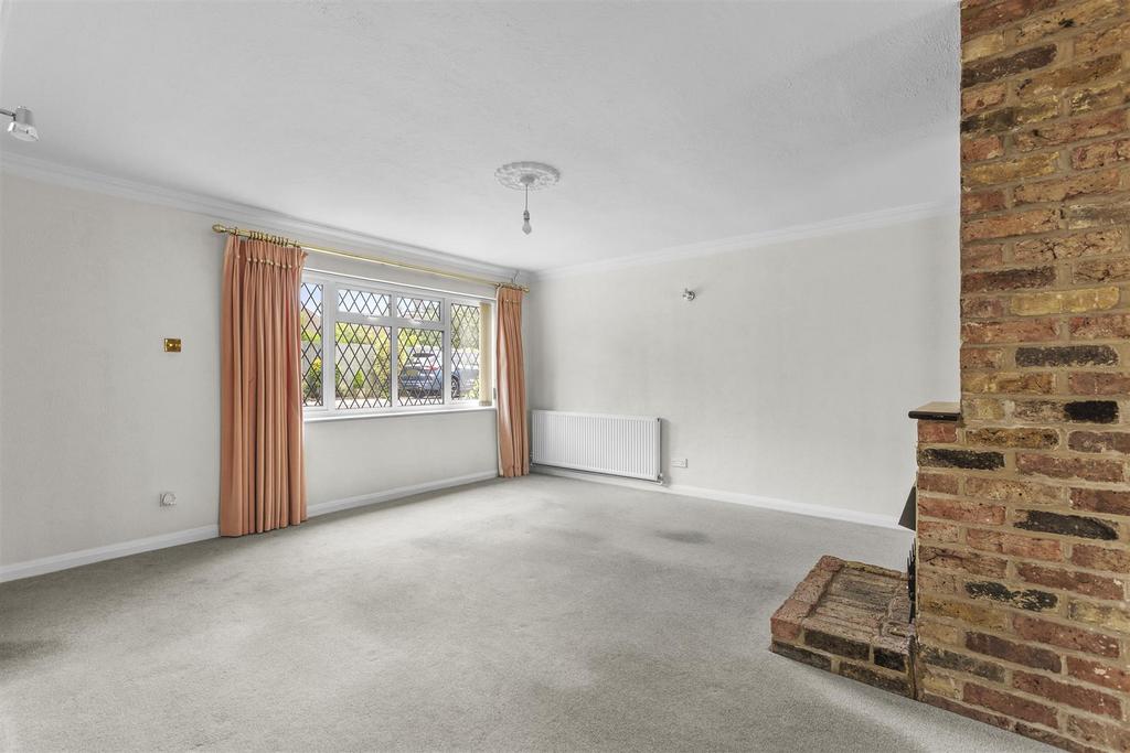 4 Grange Road, HP15 7 QZ-9.jpg