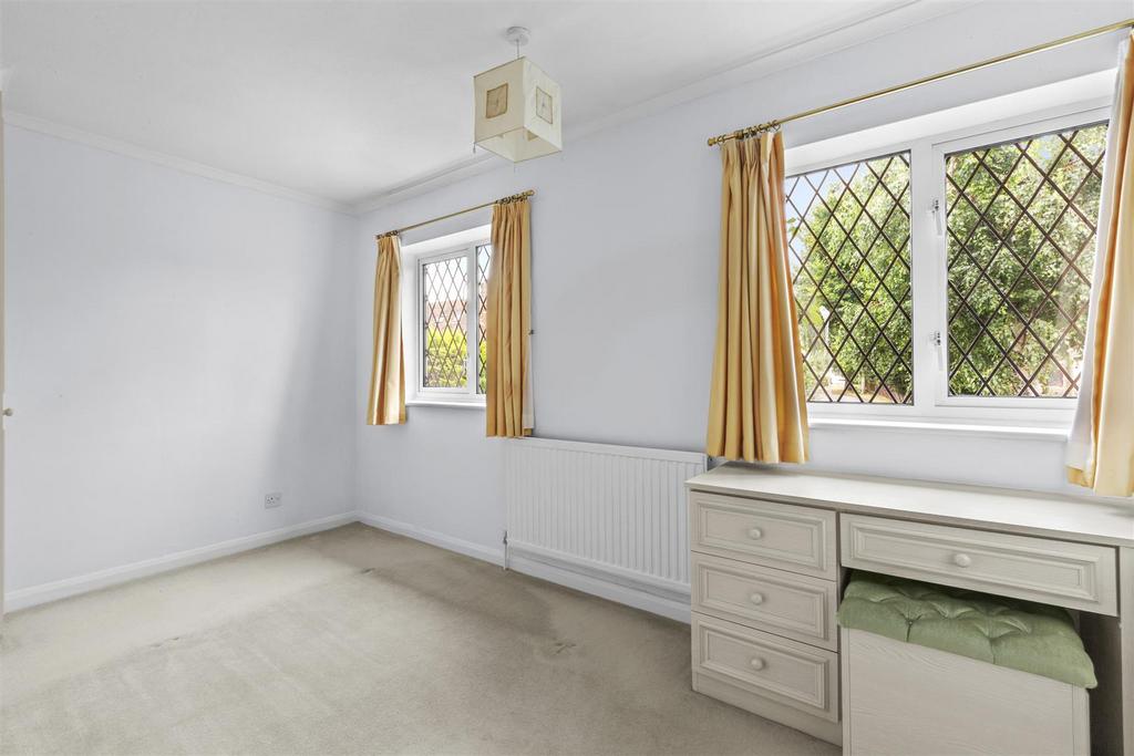 4 Grange Road, HP15 7 QZ-1.jpg