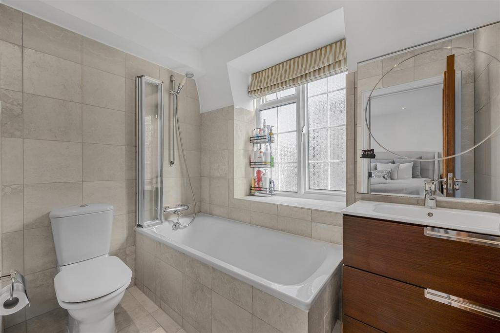 BATHROOM2 (2).jpg