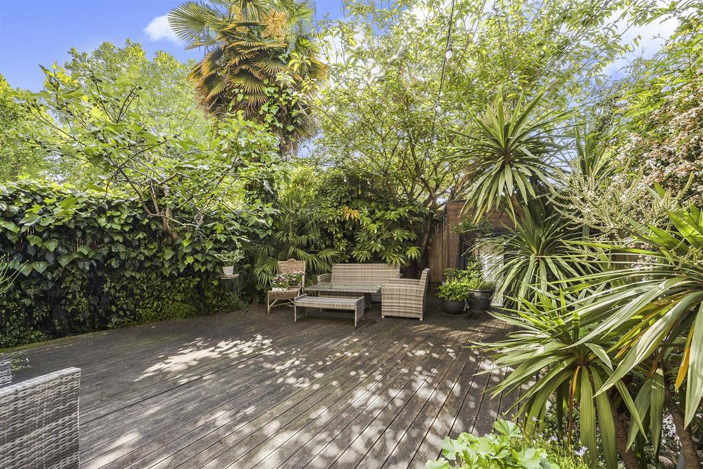 GARDEN1.jpg