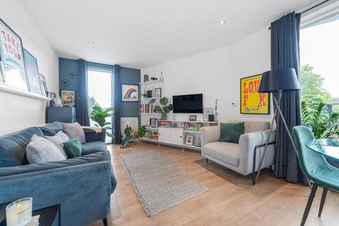 2 bedroom flat for sale, Barrington Road, SW9