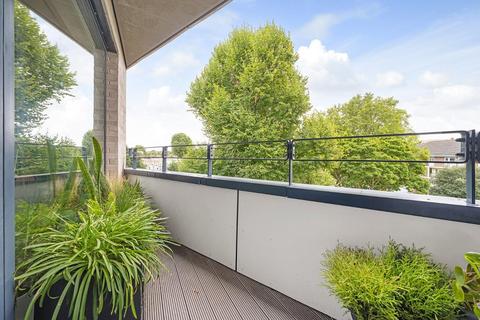 2 bedroom flat for sale, Barrington Road, SW9