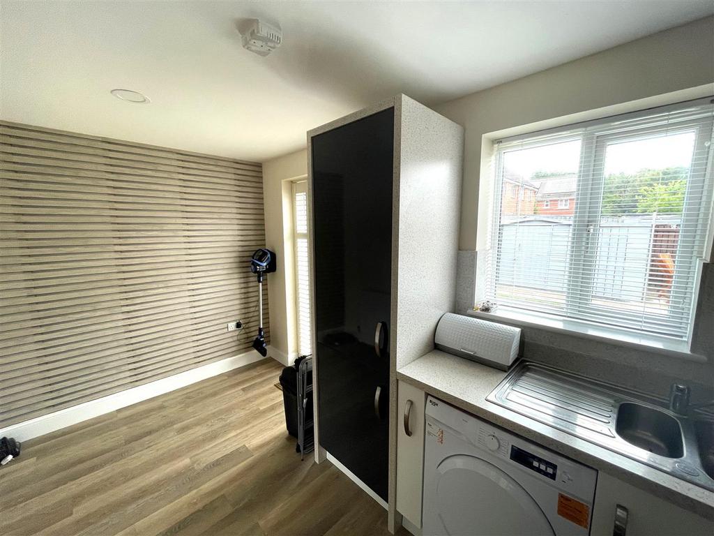 Dining Area.jpg