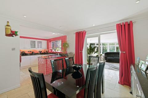 4 bedroom detached house for sale, Chesterton Close, Redditch, B97