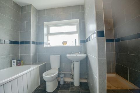undefined, Lishman Terrace, Gateshead NE40