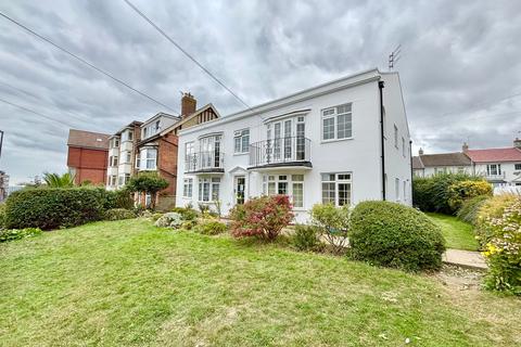 2 bedroom flat for sale, Garden Close, Bexhill-on-Sea, TN40