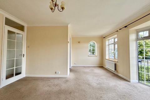 2 bedroom flat for sale, Garden Close, Bexhill-on-Sea, TN40