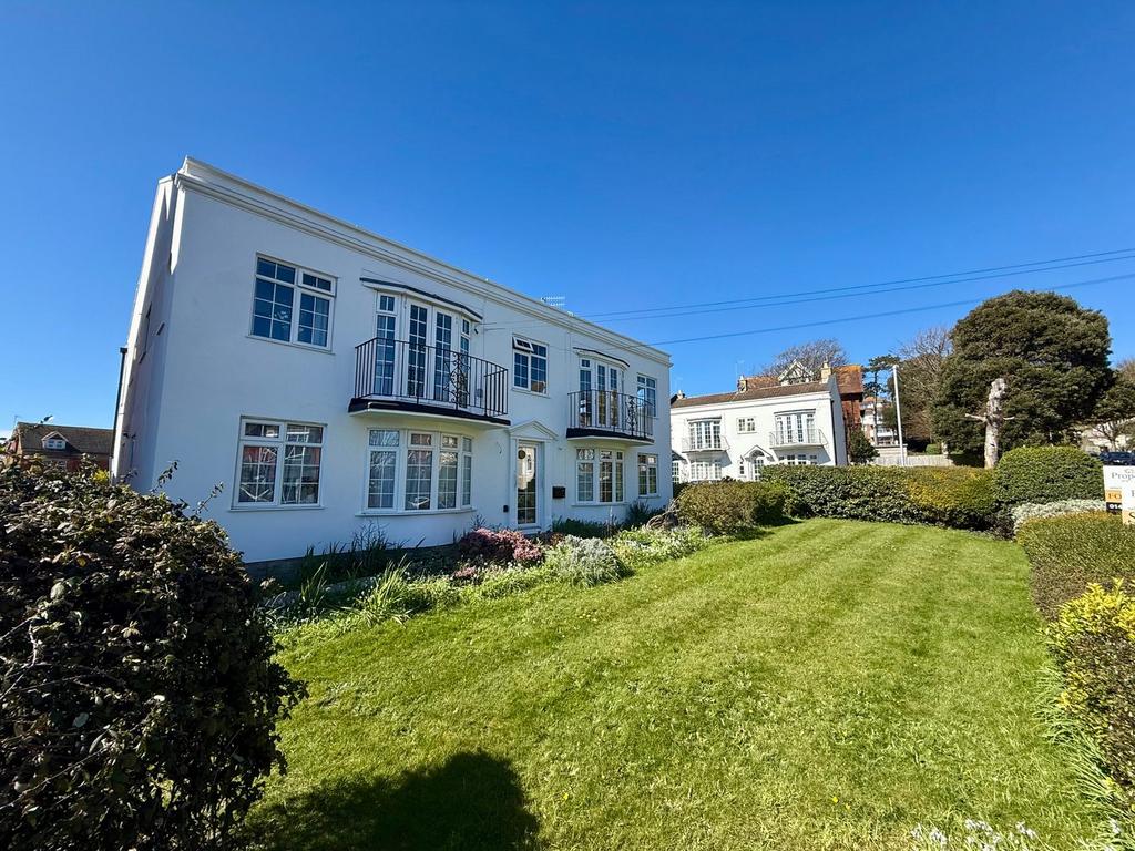 2 bedroom flat for sale in Bexhill-on-Sea