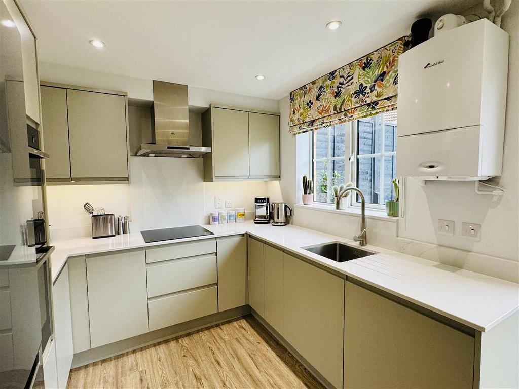 11 BO kitchen 2.jpeg