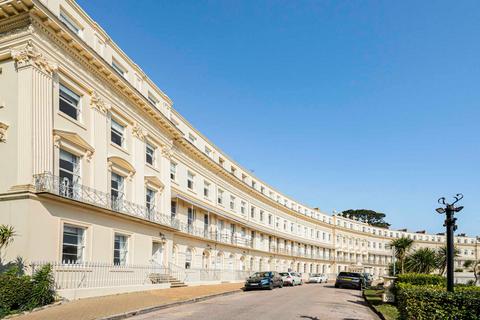 Hesketh Crescent, Torquay TQ1