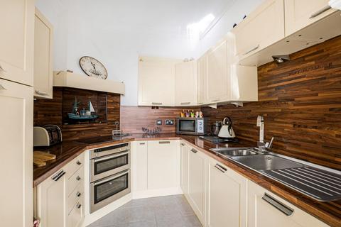 3 bedroom apartment for sale, Hesketh Crescent, Torquay TQ1