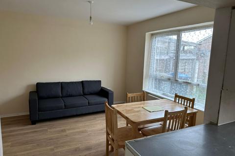 undefined, Beechtree Avenue, Englefield Green TW20