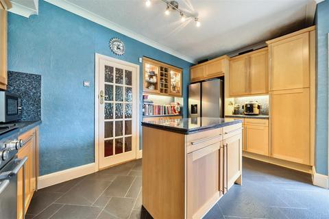 4 bedroom semi-detached house for sale, Carmarthen Avenue, Drayton