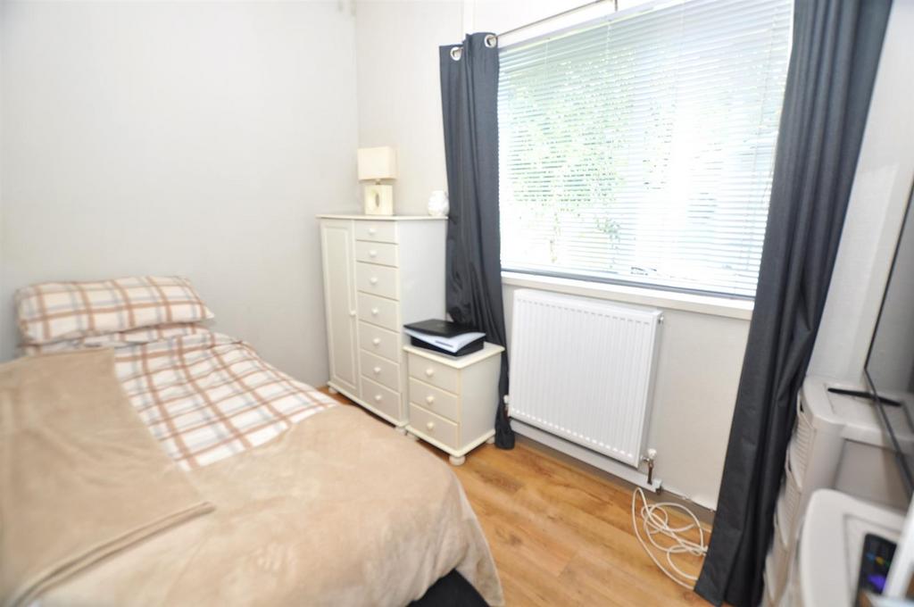 Front Bedroom 3: