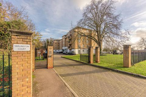 Sparkford Gardens, Friern Barnet, London, N11