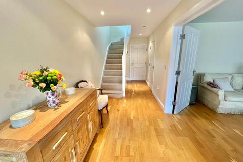 5 bedroom detached house for sale, Kensington Road, Brentwood CM15