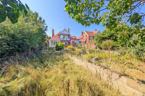 4 bedroom house for sale, Ocean Avenue, Skegness, PE25