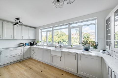 undefined, Regents Park Road,Finchley N3