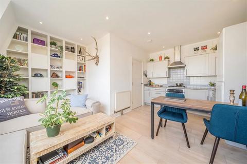1 bedroom flat for sale, Upper Richmond Road West, London SW14