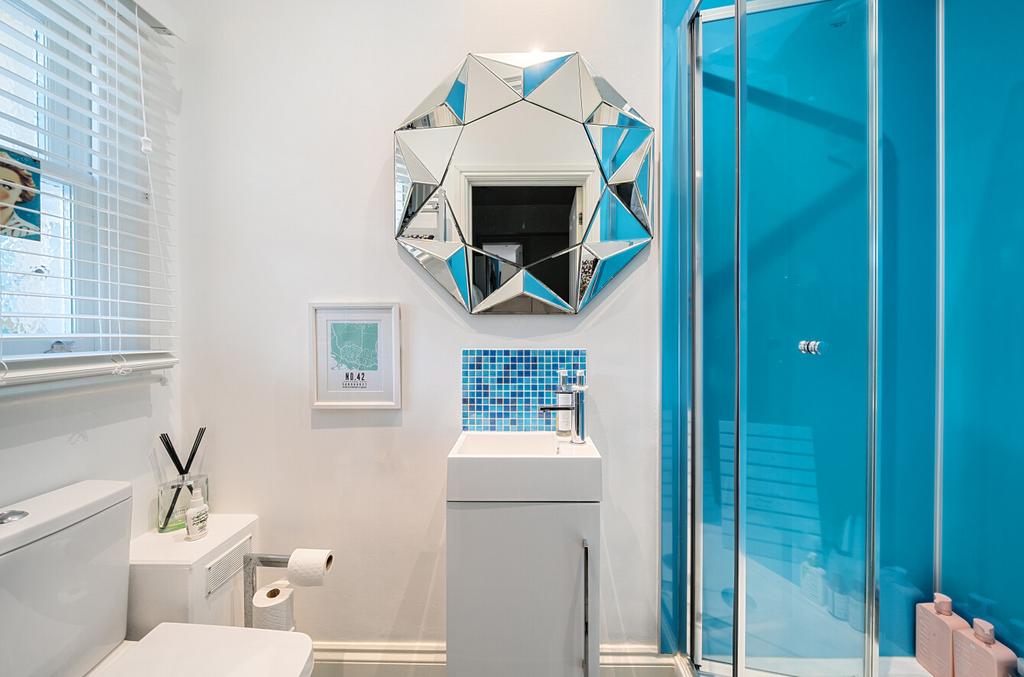 1326217 24 687526...