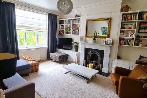 2 bedroom flat for sale, Chatsworth Road, London NW2