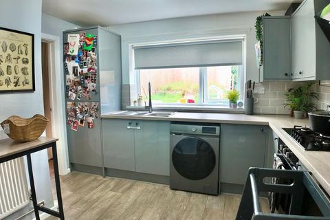 3 bedroom semi-detached house for sale, Gelli Lane, Pontllanfraith, NP12