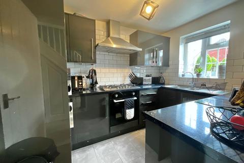 16 Arundel Drive, Cheadle, Stoke-on-trent, ST10 1YX