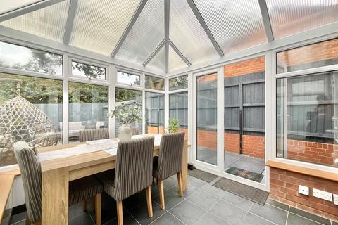 16 Arundel Drive, Cheadle, Stoke-on-trent, ST10 1YX