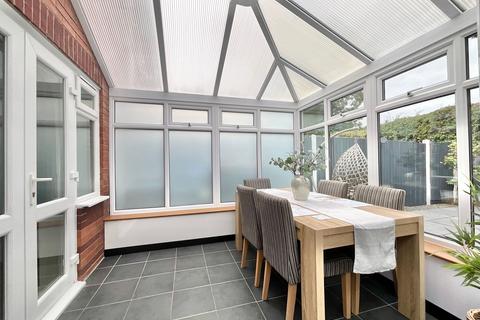 16 Arundel Drive, Cheadle, Stoke-on-trent, ST10 1YX