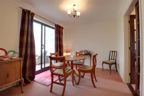 14 Edwards Way, Alsager, Stoke-on-trent, ST7 2YB