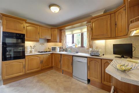14 Edwards Way, Alsager, Stoke-on-trent, ST7 2YB