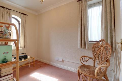 14 Edwards Way, Alsager, Stoke-on-trent, ST7 2YB