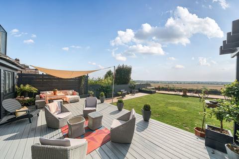 4 bedroom detached house for sale, Cadborough Cliff, Rye TN31