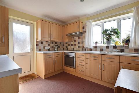 3 bedroom semi-detached house for sale, Stocks Meadow, Ninfield, Battle
