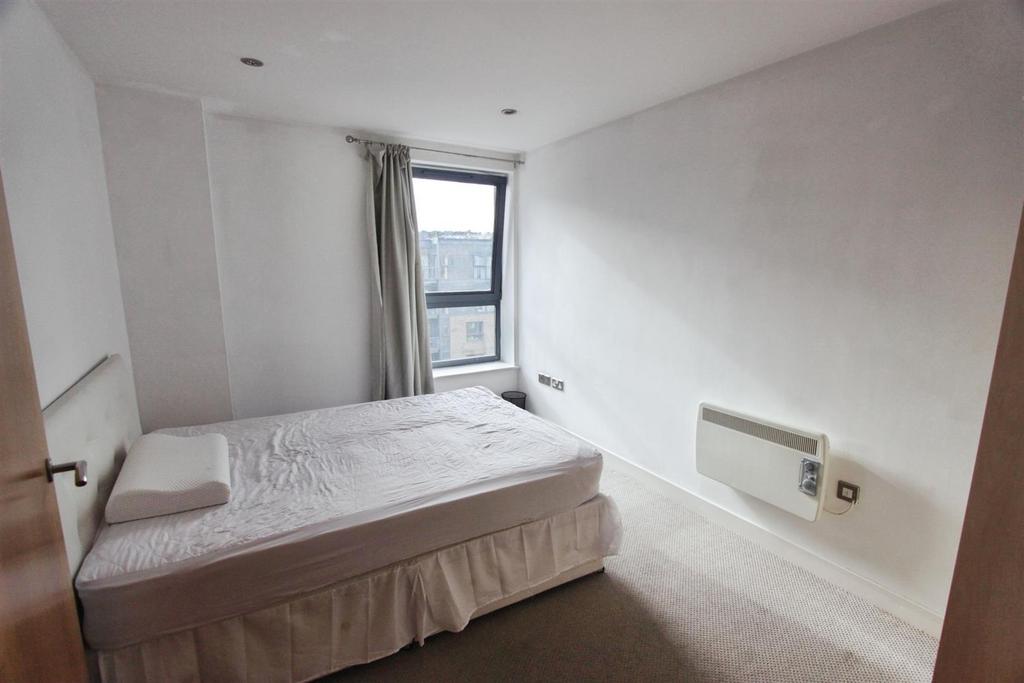 20b9e215-Bedroom.JPG