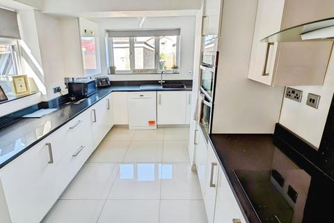 145 Finch Road, Chipping Sodbury, Bristol, BS37 6JB