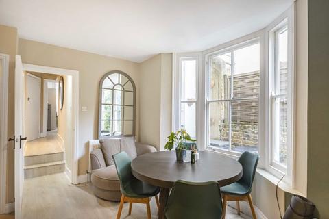 17a Prideaux Road, London, SW9 9LQ