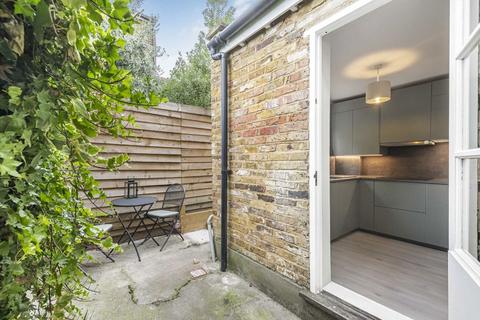 17a Prideaux Road, London, SW9 9LQ