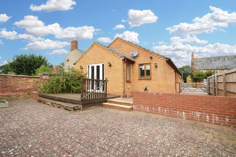 2 bedroom detached bungalow for sale, High Street, Earls Barton