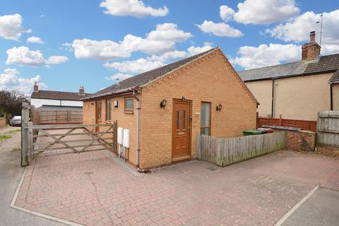 2 bedroom detached bungalow for sale, High Street, Earls Barton
