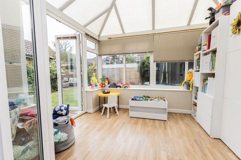 4 bedroom detached house for sale, Walking Distance To Staplehurst Station