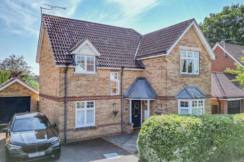 4 bedroom detached house for sale, Walking Distance To Staplehurst Station